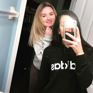 Meet your Posher, Chloe